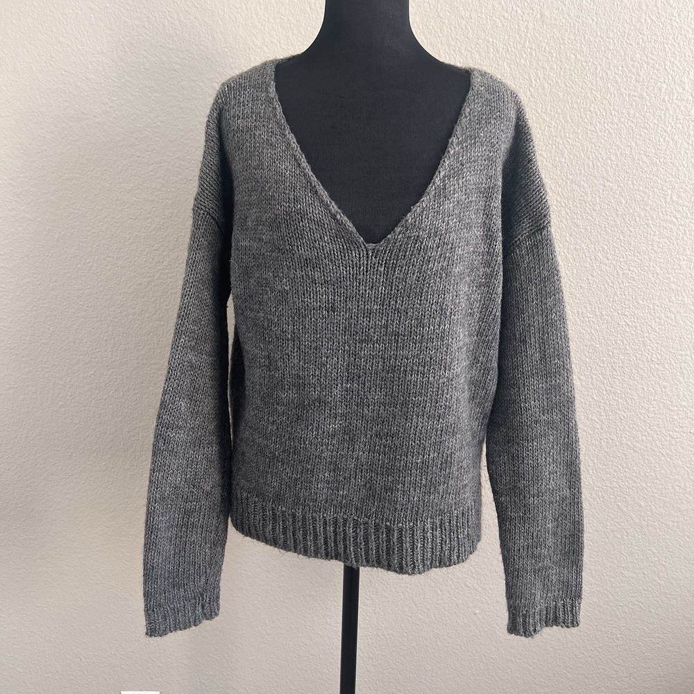 Brandy Melville Sweater Top Knit Oversized V-Neck Pullover Wool Italy One Size